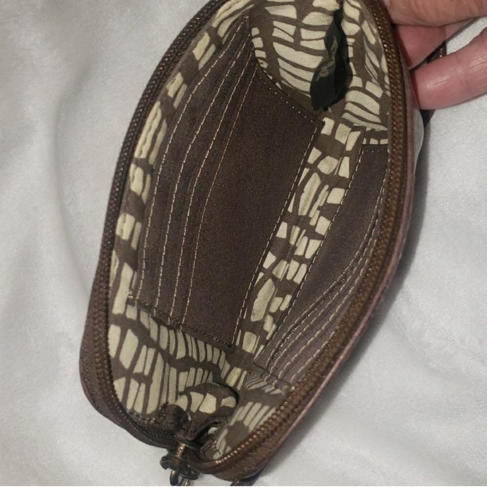 Fossil Leather Zip Around Patchwork Wristlet - image 5